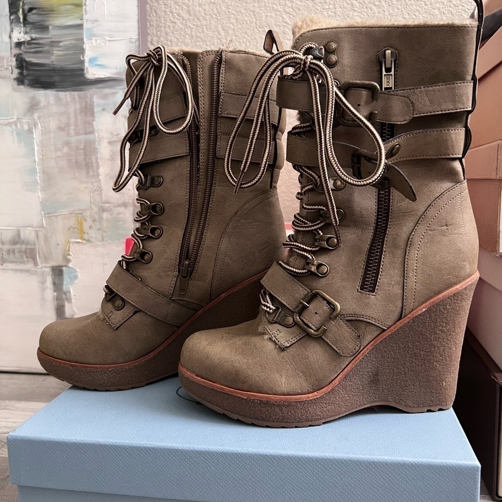 Aldo Faux Wedge Boot Size 6